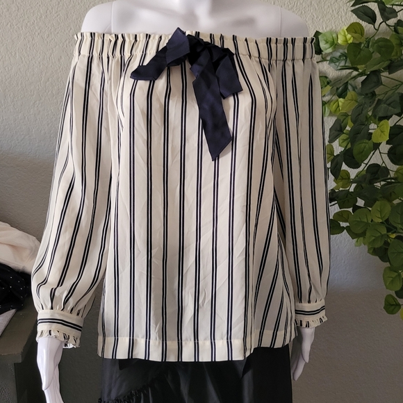 JCREW Off Shoulder Blouse - Picture 4 of 7